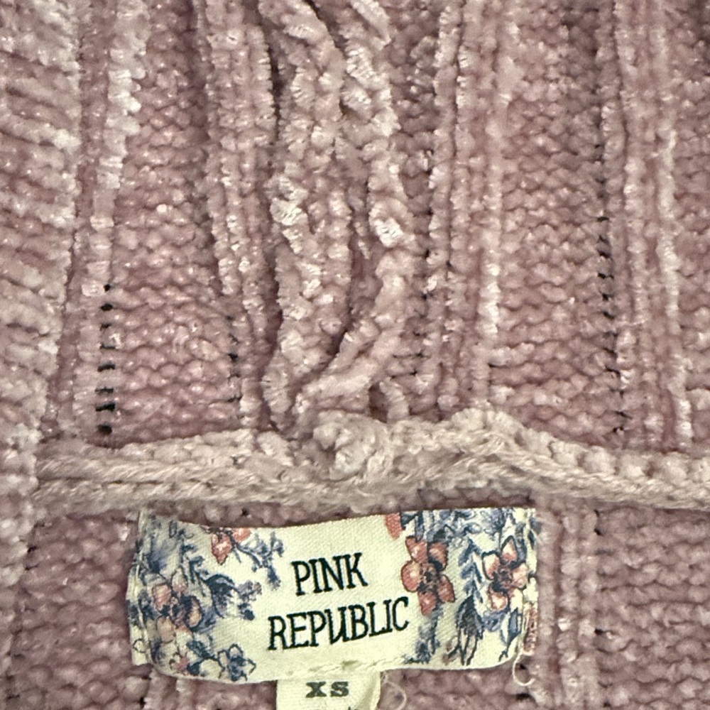 Pink Republic Mauve V-Neck Hooded Sweater - Picture 3 of 3